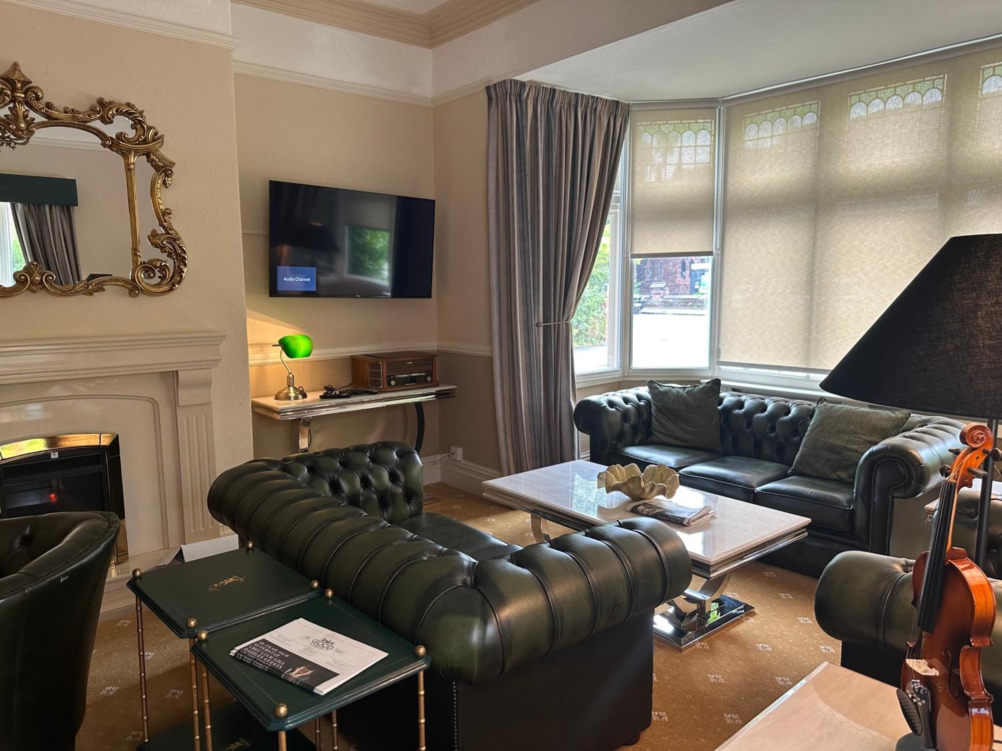 مبيت وإفطار دار ضيافة تشيستر هاوس المظهر الخارجي الصورة The living room at the house